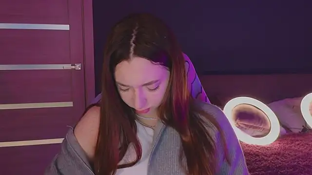 Snapshot of YasmineWest chatting on October 10, 2025, 1:48 am YasmineWest online show from October 10, 2025, 1:48 am