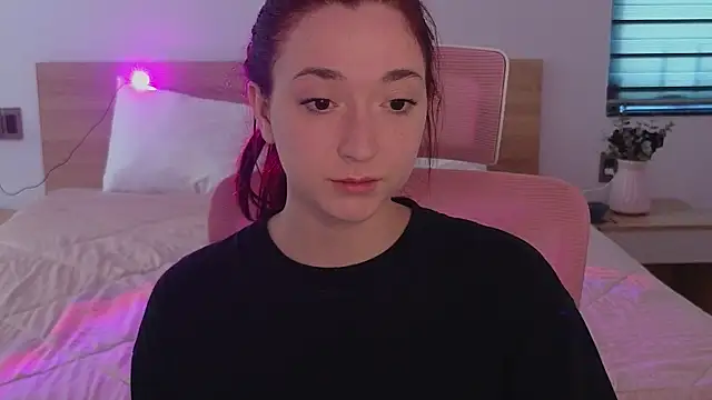 YasmineWest online show from April 25, 2026, 3:20 am