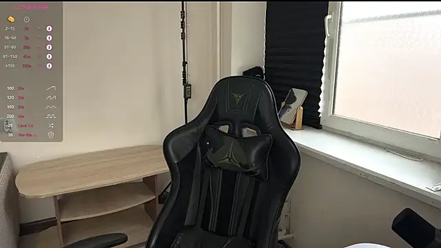 carthylovvve online show from March 26, 2026, 1:17 pm