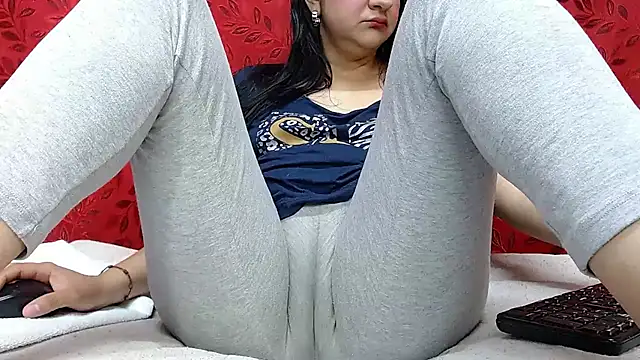 MELANIE SEX69 online show from November 18, 2025, 9:30 pm