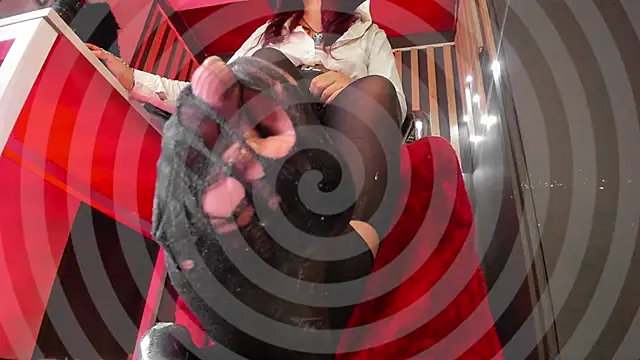 Snapshot of shaaroon_gold chatting on February 7, 2025, 11:55 pm shaaroon gold online show from February 7, 2025, 11:55 pm