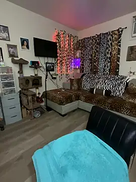 fatfabulous1981 online show from January 24, 2025, 2:07 am