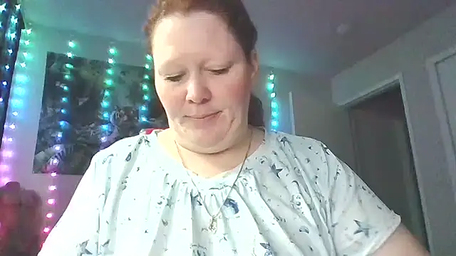 fatfabulous1981 online show from November 13, 2025, 8:52 pm