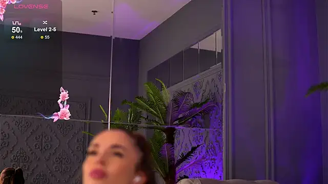 Snapshot of EsmeAinsley chatting on December 21, 2024, 3:25 am EsmeAinsley online show from December 21, 2024, 3:25 am