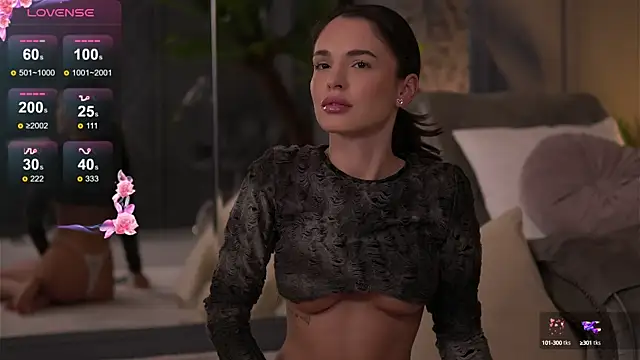 Snapshot of EsmeAinsley chatting on February 8, 2025, 3:30 am EsmeAinsley online show from February 8, 2025, 3:30 am