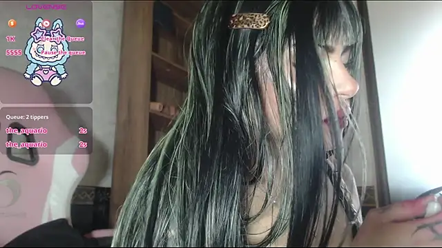 Snapshot of Sally23_ chatting on October 8, 2025, 2:47 pm Sally23 online show from October 8, 2025, 2:47 pm