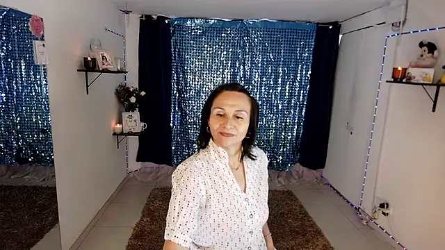 lollita 23  online show from March 10, 2026, 7:08 pm