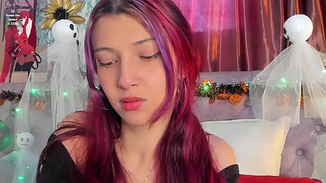 Snapshot of _Scarlett_01 chatting on October 16, 2025, 2:29 pm Scarlett 01 online show from October 16, 2025, 2:29 pm