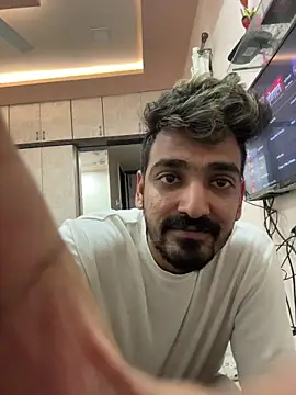 hornyguy271192 online show from December 17, 2025, 4:35 pm