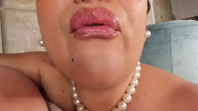 Snapshot of Victoria-Harper chatting on March 2, 2025, 10:16 pm Victoria-Harper online show from March 2, 2025, 10:16 pm