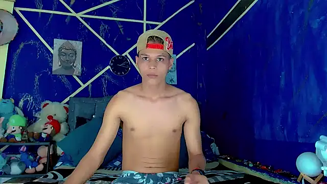 Liamscott  online show from May 14, 2026, 7:09 pm