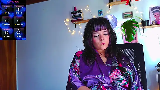 Snapshot of purple_em69 chatting on January 16, 2025, 4:50 pm purple em69 online show from January 16, 2025, 4:50 pm