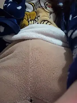 rossana99  online show from November 21, 2025, 7:45 pm