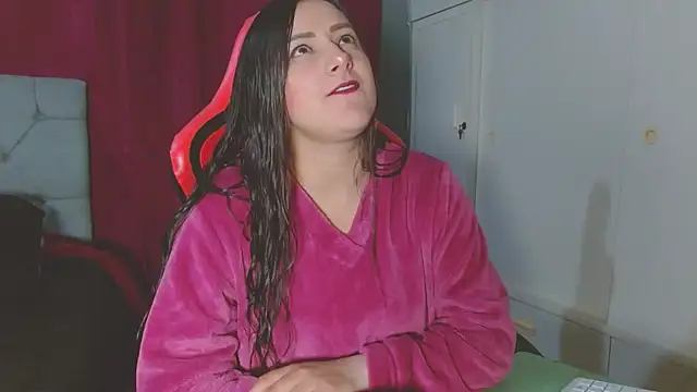 Snapshot of Noamartin_ chatting on October 11, 2025, 1:05 am Noamartin online show from October 11, 2025, 1:05 am