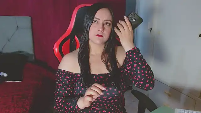 Noamartin  online show from December 1, 2025, 10:37 pm