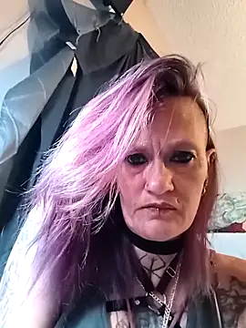 renegade vyxxen online show from March 4, 2026, 5:13 am