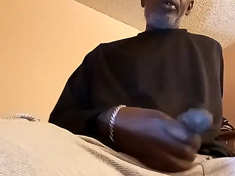 Snapshot of Blkstylion chatting on October 19, 2025, 4:40 pm Blkstylion online show from October 19, 2025, 4:40 pm