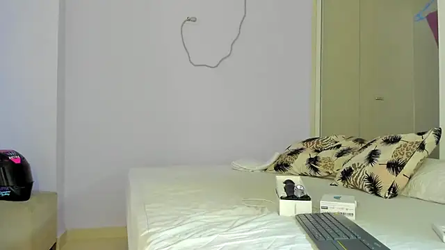 Mari Mendoza online show from December 12, 2024, 9:04 pm