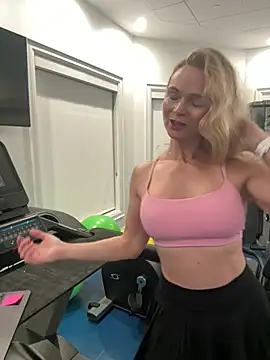 Snapshot of CindyOcean chatting on December 8, 2024, 1:24 am CindyOcean online show from December 8, 2024, 1:24 am