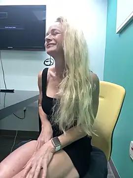 Snapshot of CindyOcean chatting on February 21, 2025, 1:33 pm CindyOcean online show from February 21, 2025, 1:33 pm