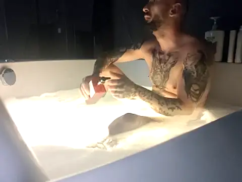 Snapshot of Mjuser666 chatting on December 20, 2025, 6:31 am Mjuser666 online show from December 20, 2025, 6:31 am