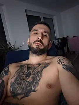 Snapshot of Mjuser666 chatting on December 21, 2025, 9:44 pm Mjuser666 online show from December 21, 2025, 9:44 pm