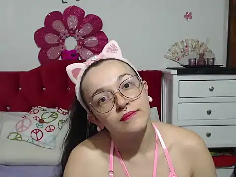 Angela 18honey online show from February 6, 2026, 12:48 am