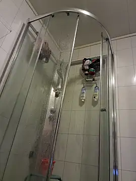 Snapshot of Machoviking1 chatting on September 17, 2025, 6:26 am Machoviking1 online show from September 17, 2025, 6:26 am