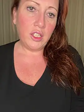 xsexycurvymilf online show from December 22, 2025, 3:31 pm