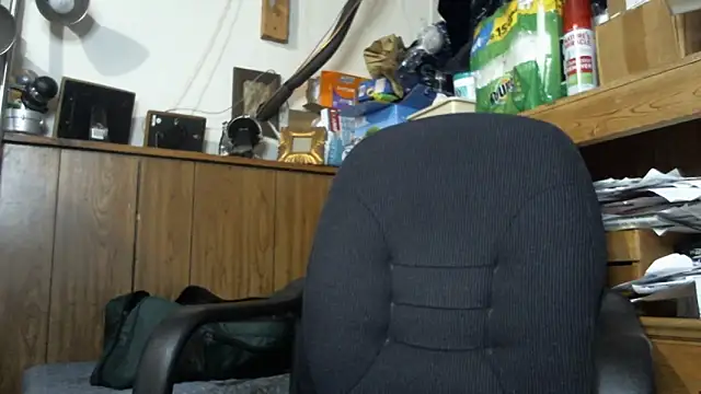 handsomeguy0729 online show from March 18, 2025, 11:52 am