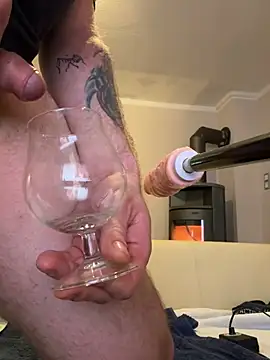 Snapshot of Kamilone24 chatting on January 20, 2025, 7:47 am Kamilone24 online show from January 20, 2025, 7:47 am