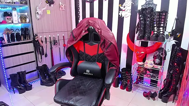 Snapshot of daven56 chatting on September 20, 2025, 1:45 pm daven56 online show from September 20, 2025, 1:45 pm