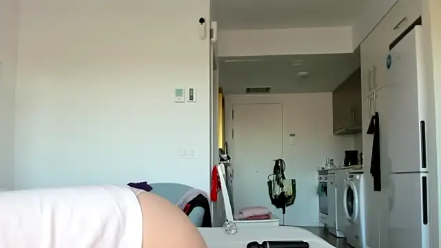 emmita69  online show from January 14, 2025, 10:17 am