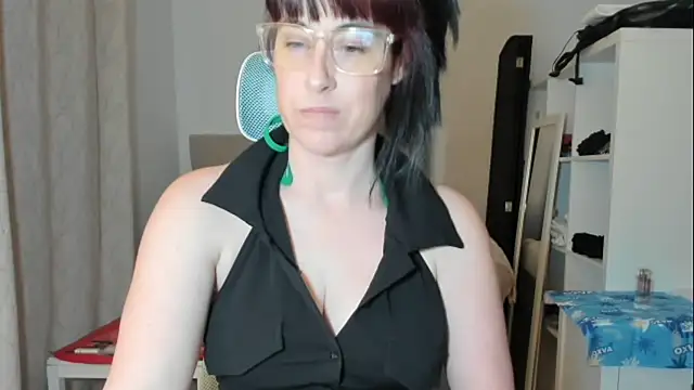 Snapshot of emmita69_ chatting on February 8, 2026, 1:09 am emmita69 online show from February 8, 2026, 1:09 am