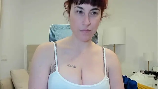 Snapshot of emmita69_ chatting on February 26, 2026, 2:21 am emmita69 online show from February 26, 2026, 2:21 am