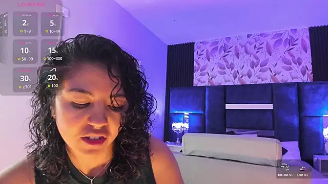 Amareto  online show from November 14, 2025, 10:25 am