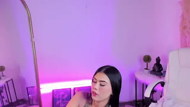 SakuraKato online show from December 18, 2024, 2:17 pm