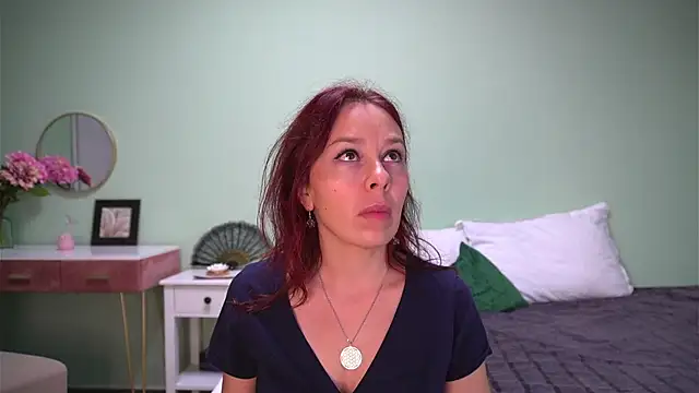 Snapshot of HaileyMoonn chatting on September 19, 2025, 2:02 am HaileyMoonn online show from September 19, 2025, 2:02 am