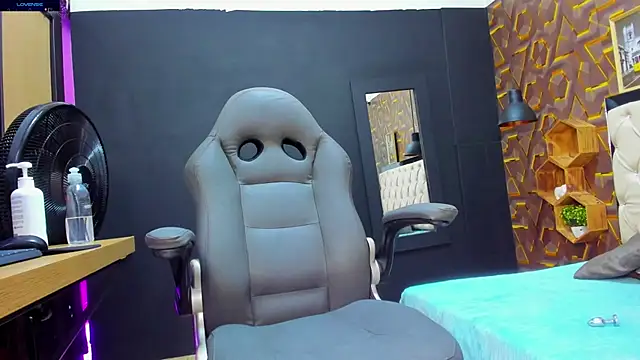 Snapshot of deyy_madissonn chatting on January 14, 2025, 7:53 pm deyy madissonn online show from January 14, 2025, 7:53 pm