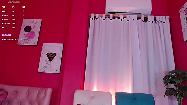 Snapshot of AleezaFrench chatting on January 27, 2025, 2:24 pm AleezaFrench online show from January 27, 2025, 2:24 pm