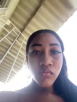 Snapshot of AleezaFrench chatting on February 22, 2025, 8:20 pm AleezaFrench online show from February 22, 2025, 8:20 pm