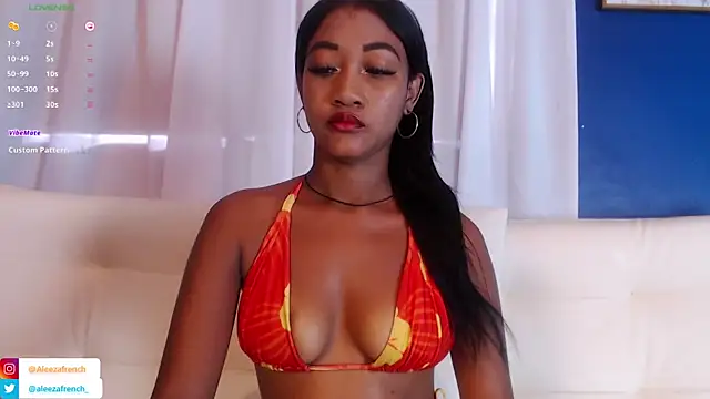 Snapshot of AleezaFrench chatting on February 26, 2025, 5:07 pm AleezaFrench online show from February 26, 2025, 5:07 pm