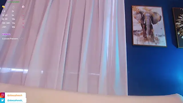 Snapshot of AleezaFrench chatting on March 3, 2025, 4:46 pm AleezaFrench online show from March 3, 2025, 4:46 pm