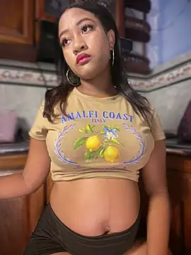 Snapshot of AleezaFrench chatting on March 6, 2026, 1:40 pm AleezaFrench online show from March 6, 2026, 1:40 pm