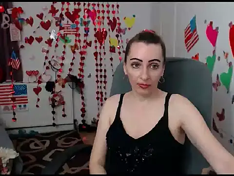 EvelynAngell online show from February 5, 2025, 11:44 am
