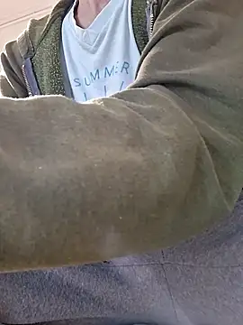 molozeb online show from December 16, 2025, 8:08 am