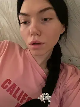 Lisaaa Alisa online show from September 17, 2025, 3:52 am