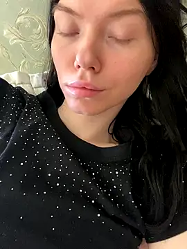 Lisaaa Alisa online show from October 17, 2025, 7:11 am