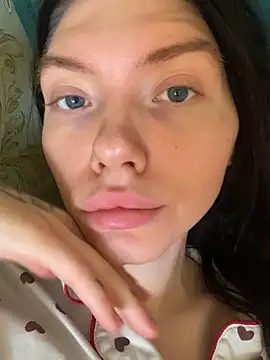 Lisaaa Alisa online show from October 29, 2025, 4:04 am