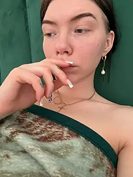 Lisaaa Alisa online show from April 5, 2026, 10:12 am